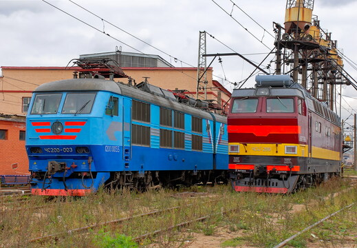 ЧС200-003 и ЧС4Т-288